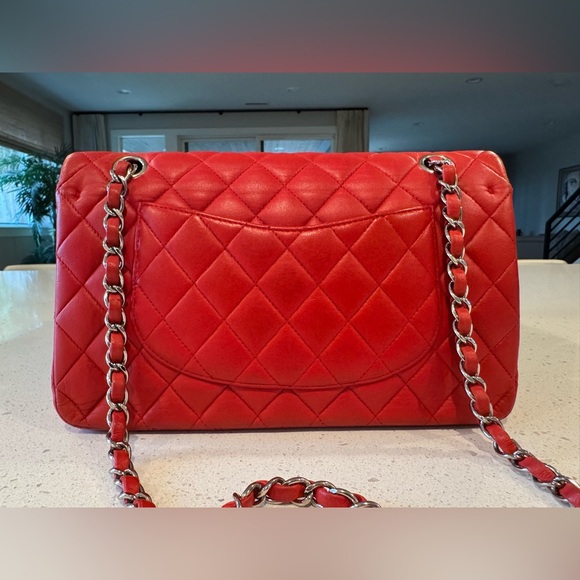 CHANEL Classic Medium Double Flap bag lambskin - Picture 3 of 12